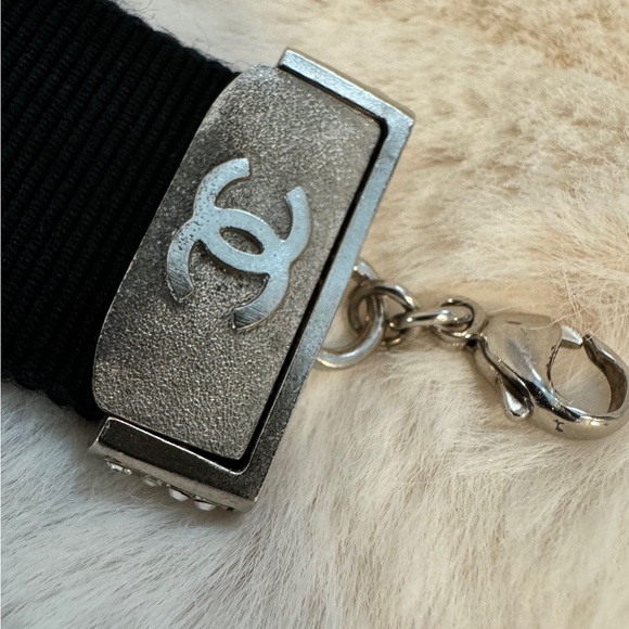 Chanel Crystal Bow Bracelet - Picture 7 of 7